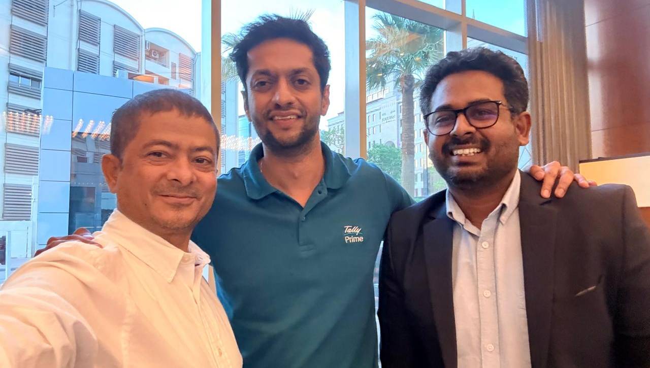 Tejas Goenka, Managing Director of Tally Solutions, with Mohamed Abdul Baseeth, Shoaib Akhtar, and the MAAS Consult team during a strategic meeting in Riyadh to discuss TallyPrime, Saudi SMEs, customer experience, and future product developments.